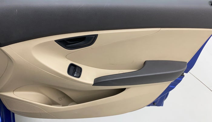2018 Hyundai Eon ERA PLUS (O), Petrol, Manual, 26,624 km, Driver Side Door Panels Control