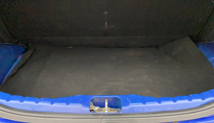 2018 Hyundai Eon ERA PLUS (O), Petrol, Manual, 26,624 km, Boot Inside