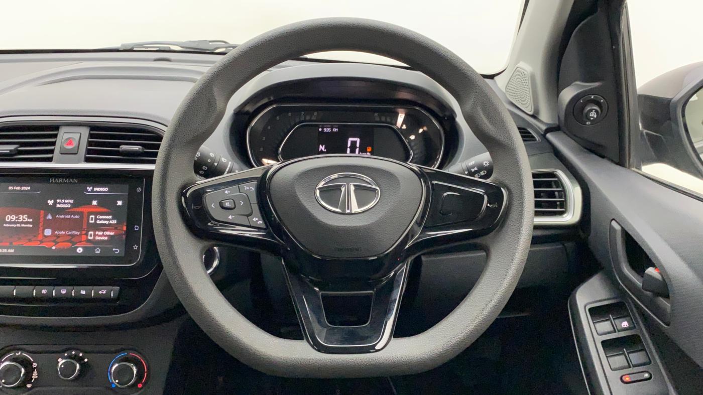 2021 Tata TIAGO NRG XZ AMT, Petrol, Automatic, 6,006 km, Steering Wheel Close Up