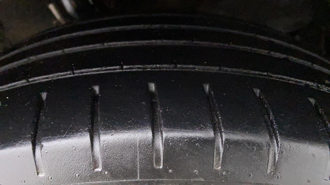 2019 Toyota Glanza V CVT, Petrol, Automatic, 42,529 km, Right Front Tyre Tread
