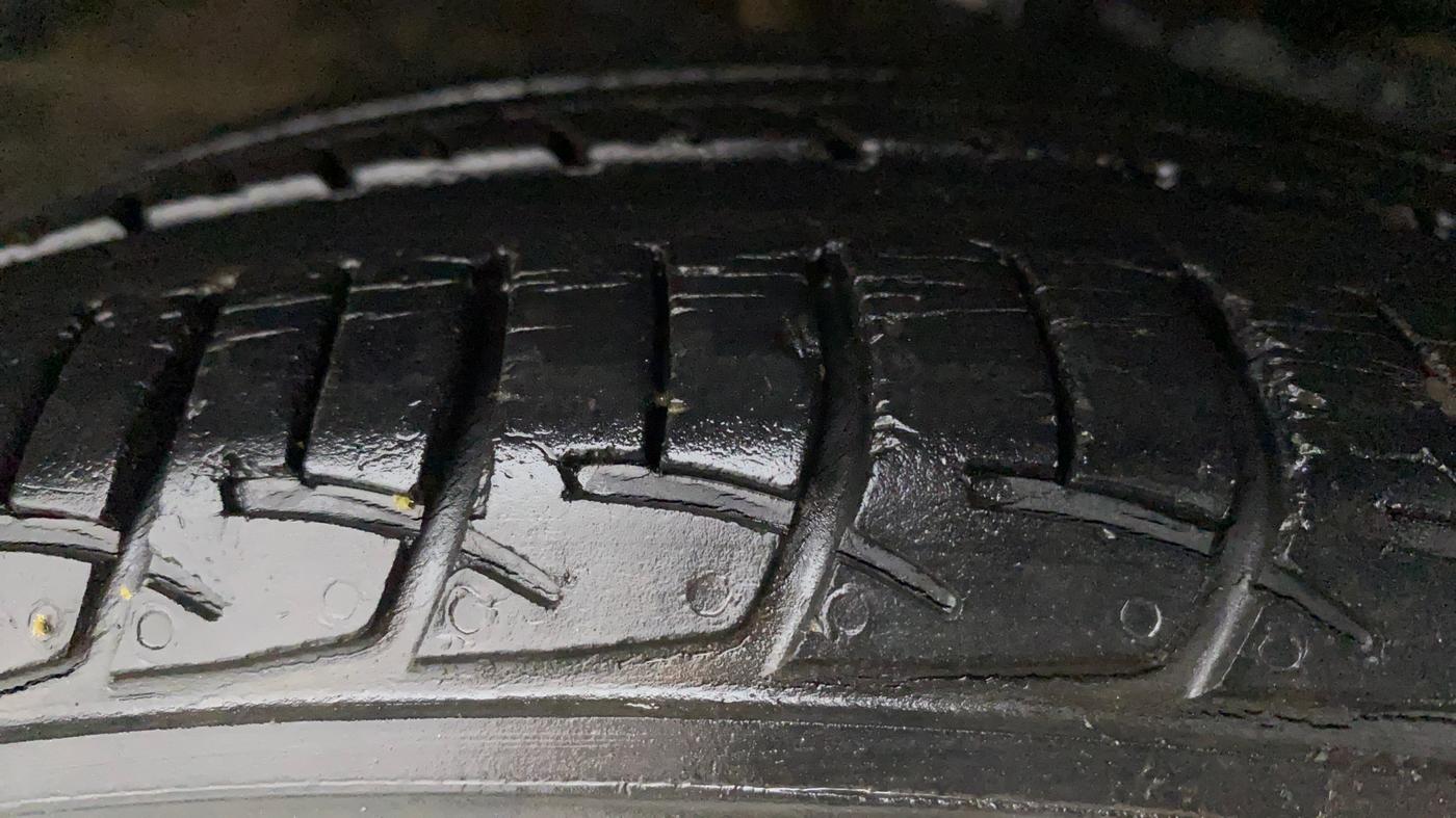 2015 Maruti Ciaz VXI+, Petrol, Manual, 46,738 km, Right Front Tyre Tread