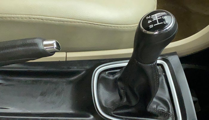 2015 Maruti Ciaz VXI+, Petrol, Manual, 46,738 km, Gear Lever