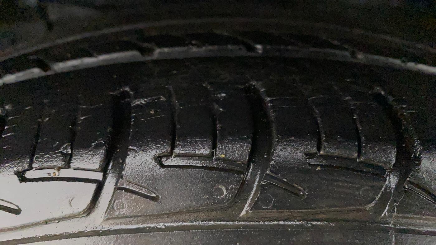 2015 Maruti Ciaz VXI+, Petrol, Manual, 46,738 km, Left Front Tyre Tread