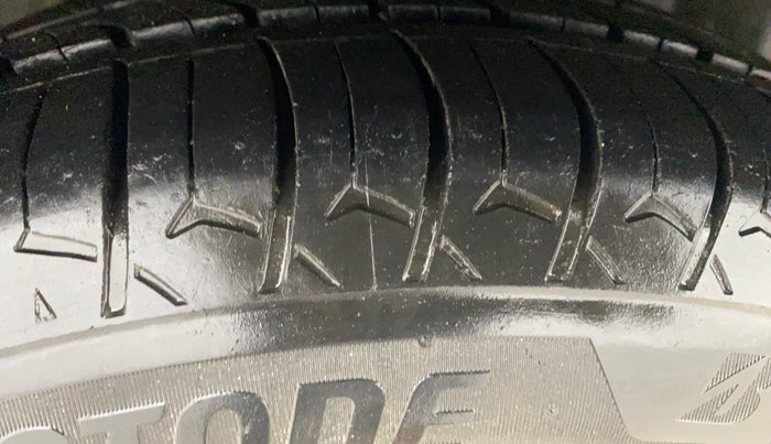 2017 Honda Amaze 1.2L I-VTEC VX AT, CNG, Automatic, 75,760 km, Right Rear Tyre Tread