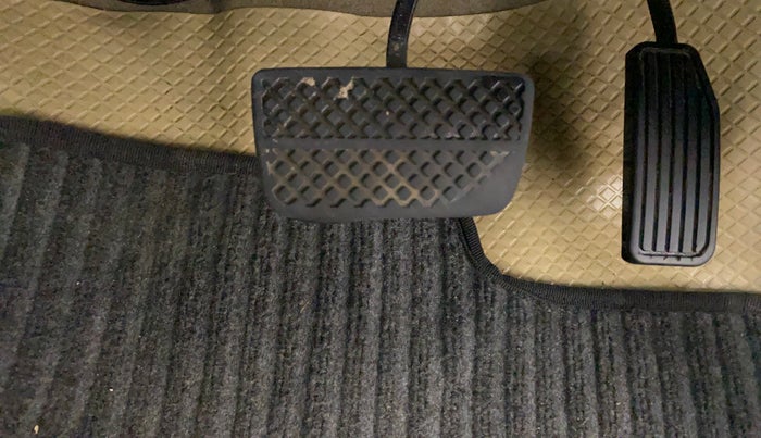 2017 Honda Amaze 1.2L I-VTEC VX AT, CNG, Automatic, 75,760 km, Pedals