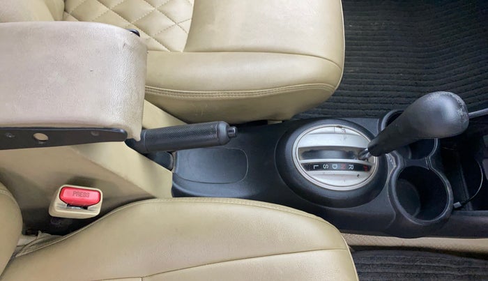 2017 Honda Amaze 1.2L I-VTEC VX AT, CNG, Automatic, 75,760 km, Gear Lever