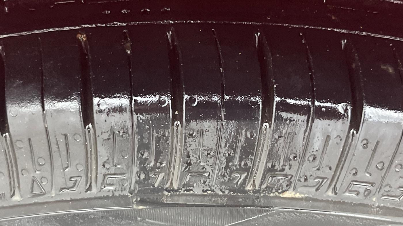 2018 Maruti Swift ZXI, Petrol, Manual, 75,436 km, Left Front Tyre Tread