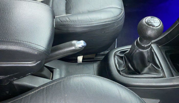 2014 Maruti Swift ZDI, Diesel, Manual, 65,223 km, Gear Lever