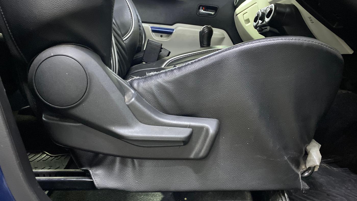 2022 Maruti IGNIS ZETA 1.2, Petrol, Manual, 39,824 km, Driver Side Adjustment Panel