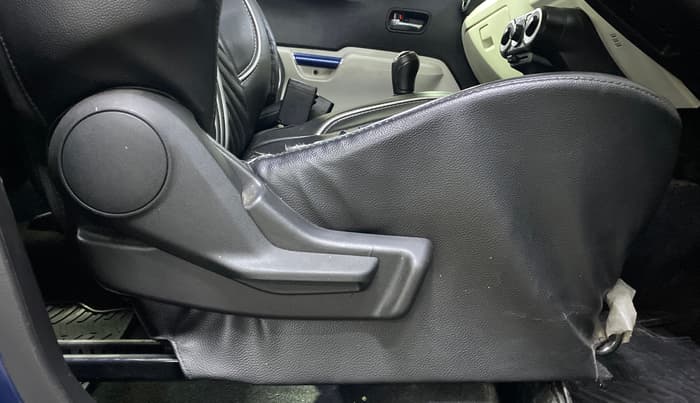 2022 Maruti IGNIS ZETA 1.2, Petrol, Manual, 39,824 km, Driver Side Adjustment Panel