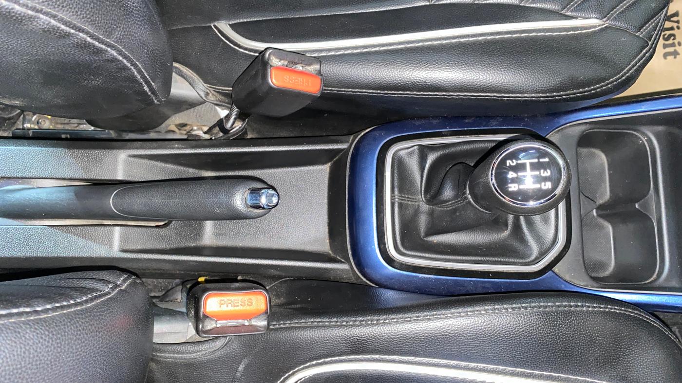 2022 Maruti IGNIS ZETA 1.2, Petrol, Manual, 39,824 km, Gear Lever