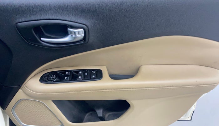 2017 Jeep Compass LONGITUDE (O) 2.0 DIESEL, Diesel, Manual, 68,398 km, Driver Side Door Panels Control