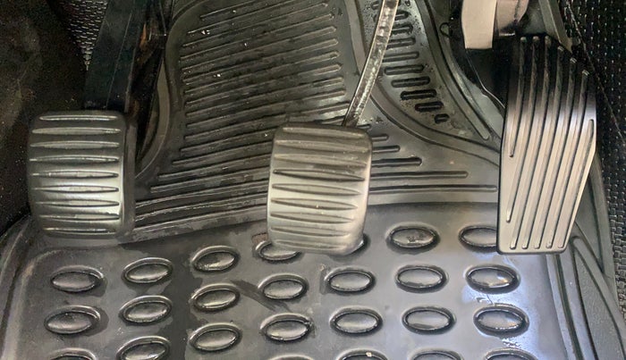 2017 Jeep Compass LONGITUDE (O) 2.0 DIESEL, Diesel, Manual, 68,398 km, Pedals