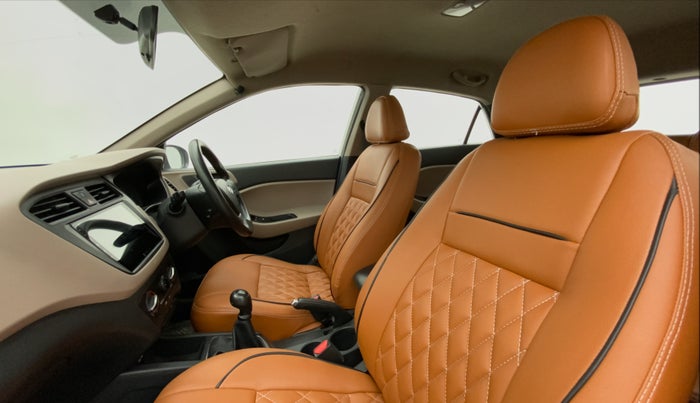 2018 Hyundai Elite i20 MAGNA EXECUTIVE 1.2, CNG, Manual, 66,083 km, Right Side Front Door Cabin