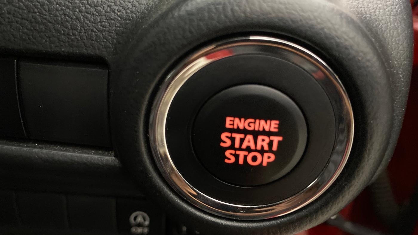 2025 Maruti Swift VXi (O) AMT, Petrol, Automatic, 2,472 km, Keyless Start/ Stop Button