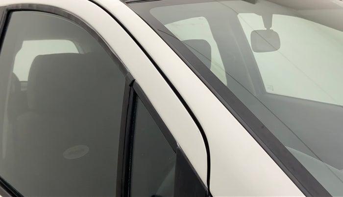 2011 Maruti Ritz VXI, Petrol, Manual, 35,952 km, Right A pillar - Slightly dented