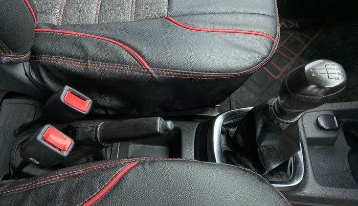 2016 Renault Kwid RXT, Petrol, Manual, 44,751 km, Gear Lever