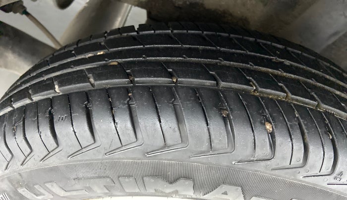 2016 Renault Kwid RXT, Petrol, Manual, 44,751 km, Left Rear Tyre Tread