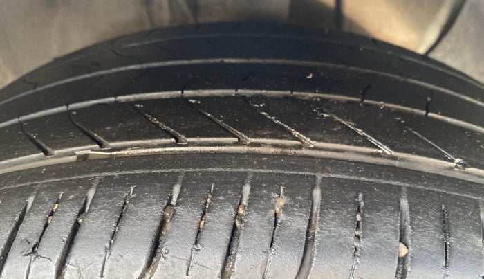 2019 Hyundai Elite i20 ASTA 1.2 (O), Petrol, Manual, 72,063 km, Right Front Tyre Tread