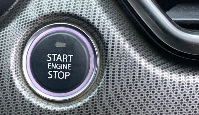 2019 Tata Harrier XZ 2.0L DARK EDITION, Diesel, Manual, 93,942 km, Keyless Start/ Stop Button