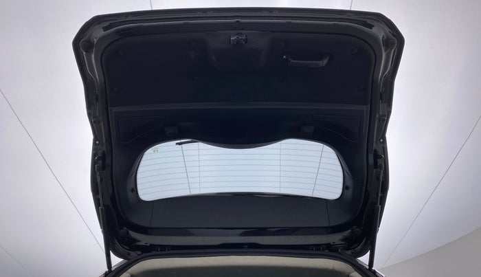 2019 Tata Harrier XZ 2.0L DARK EDITION, Diesel, Manual, 93,942 km, Boot Door Open
