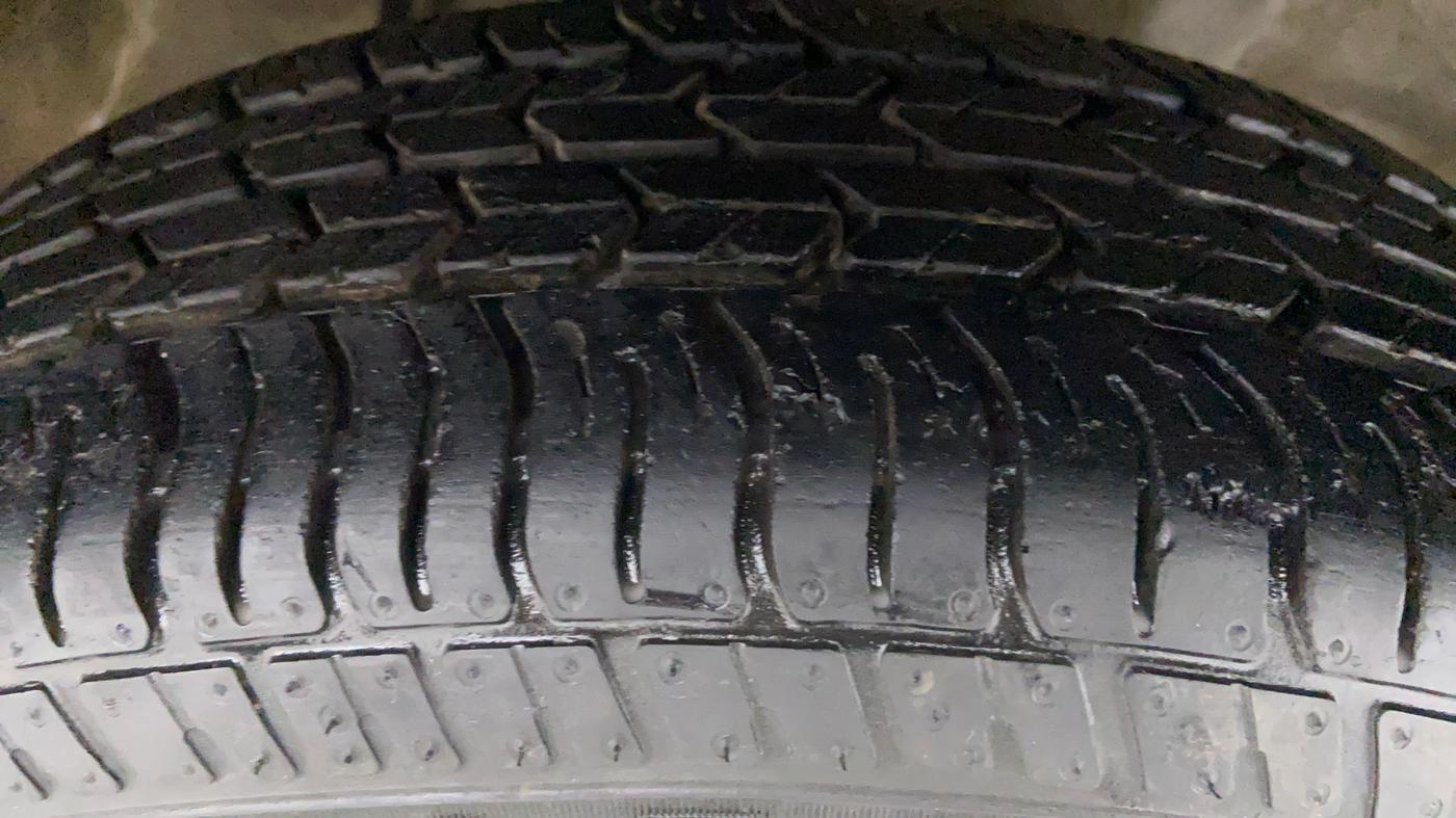 2019 Maruti Alto K10 VXI P, Petrol, Manual, 9,378 km, Right Front Tyre Tread