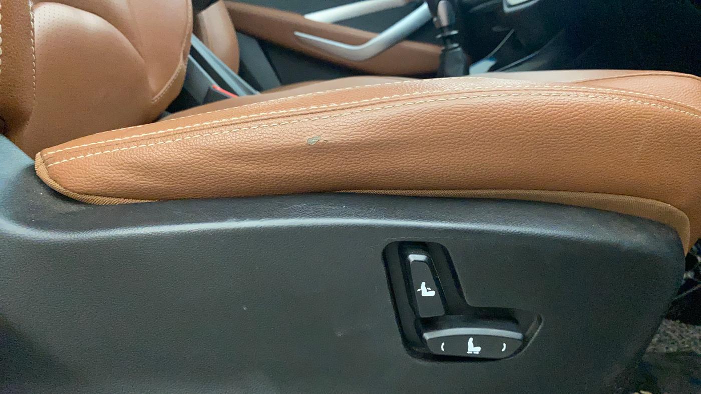 2022 MG HECTOR PLUS SHARP 2.0 DIESEL TURBO MT 6-STR, Diesel, Manual, 40,471 km, Driver Side Adjustment Panel