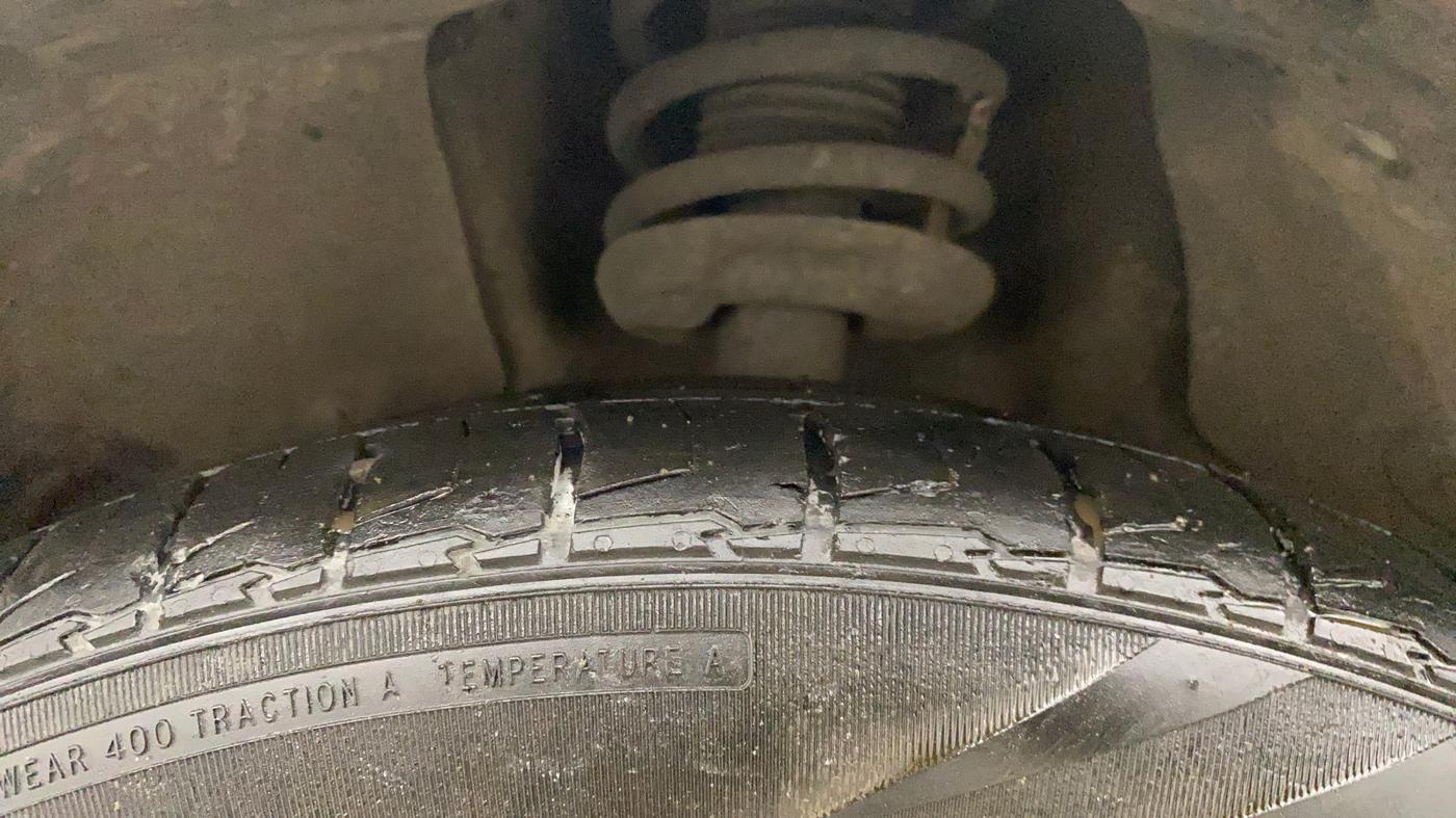 2022 MG HECTOR PLUS SHARP 2.0 DIESEL TURBO MT 6-STR, Diesel, Manual, 40,471 km, Left Front Tyre Tread
