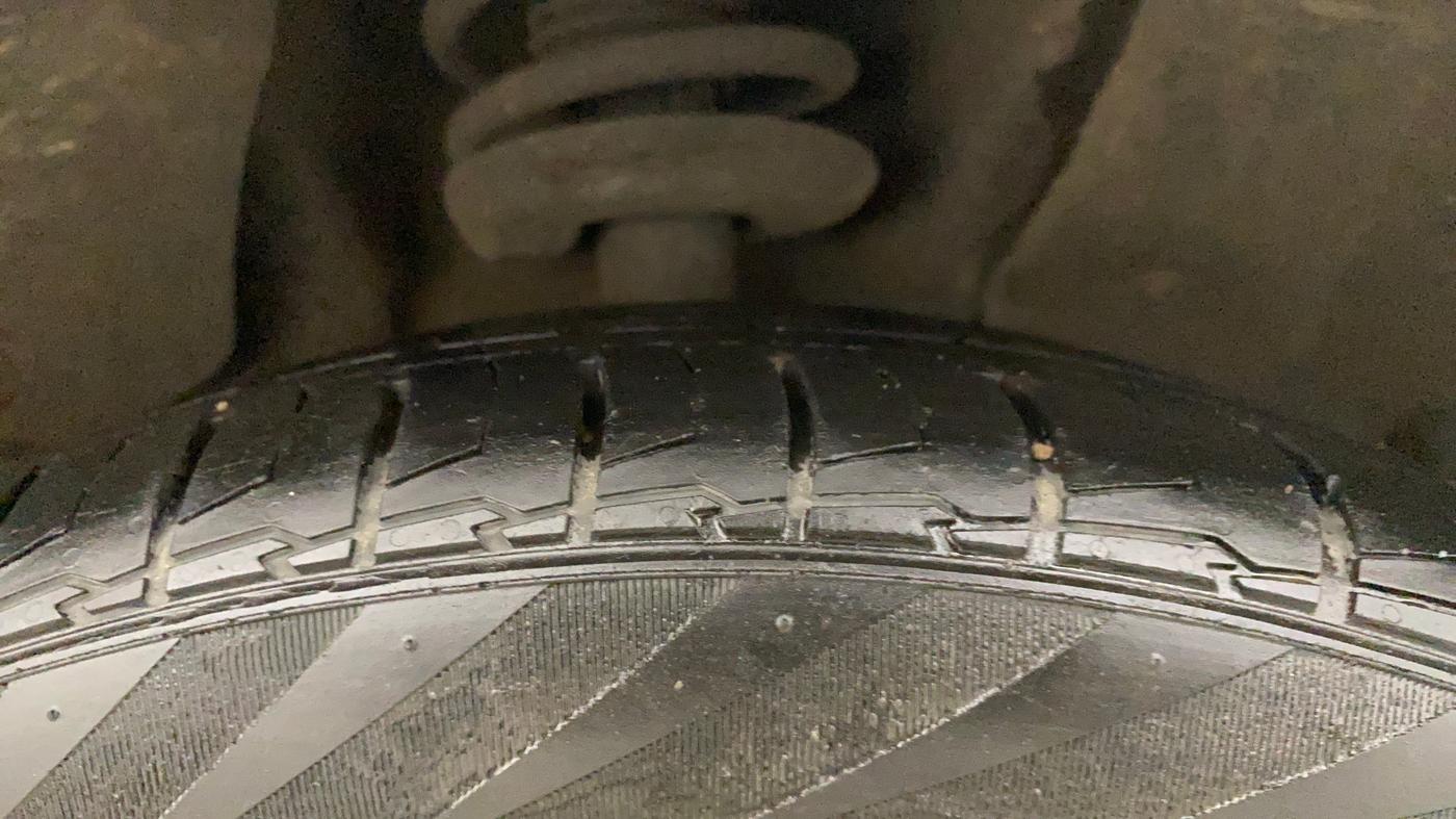 2022 MG HECTOR PLUS SHARP 2.0 DIESEL TURBO MT 6-STR, Diesel, Manual, 40,471 km, Right Front Tyre Tread
