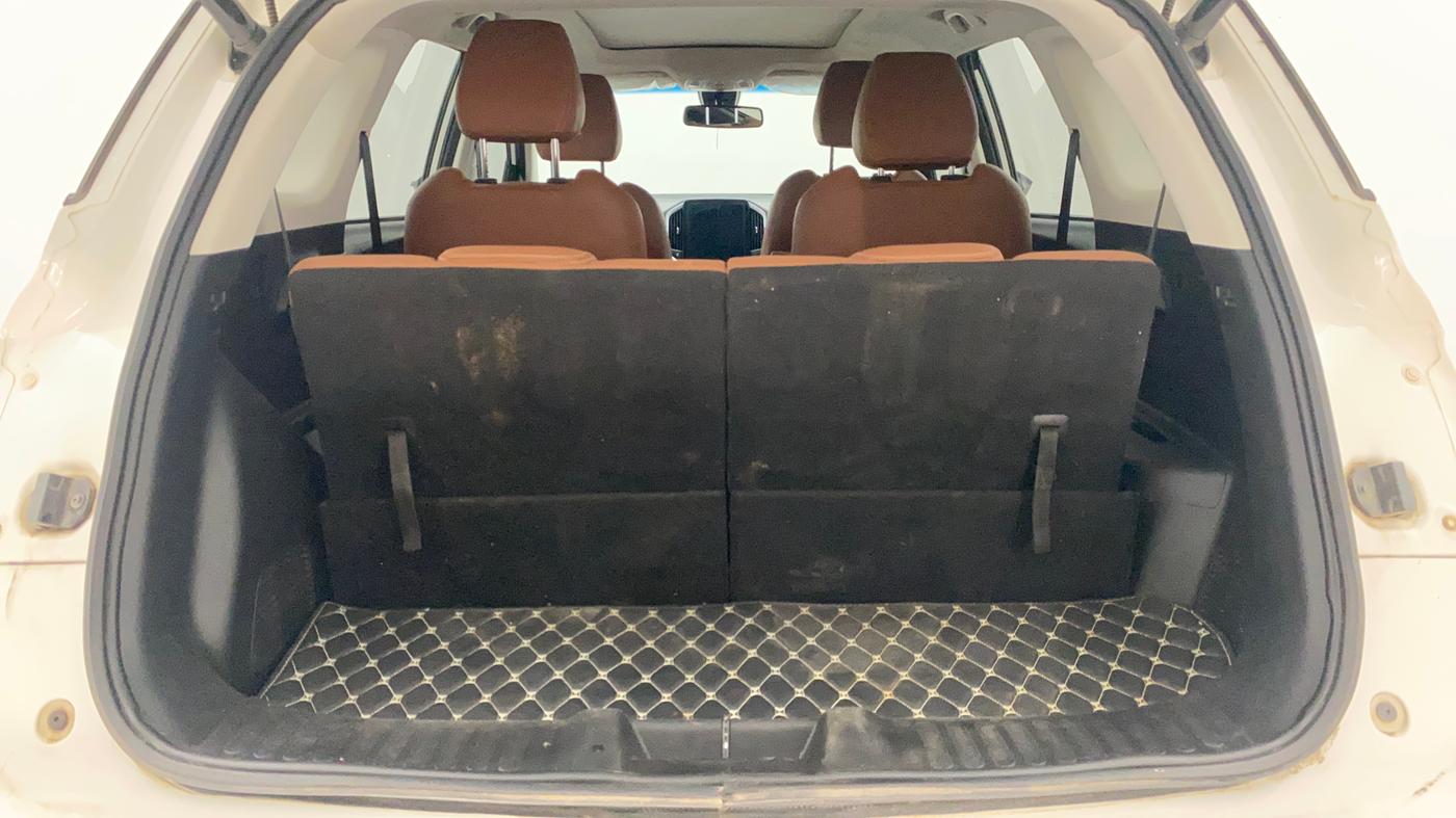2022 MG HECTOR PLUS SHARP 2.0 DIESEL TURBO MT 6-STR, Diesel, Manual, 40,471 km, Boot Inside