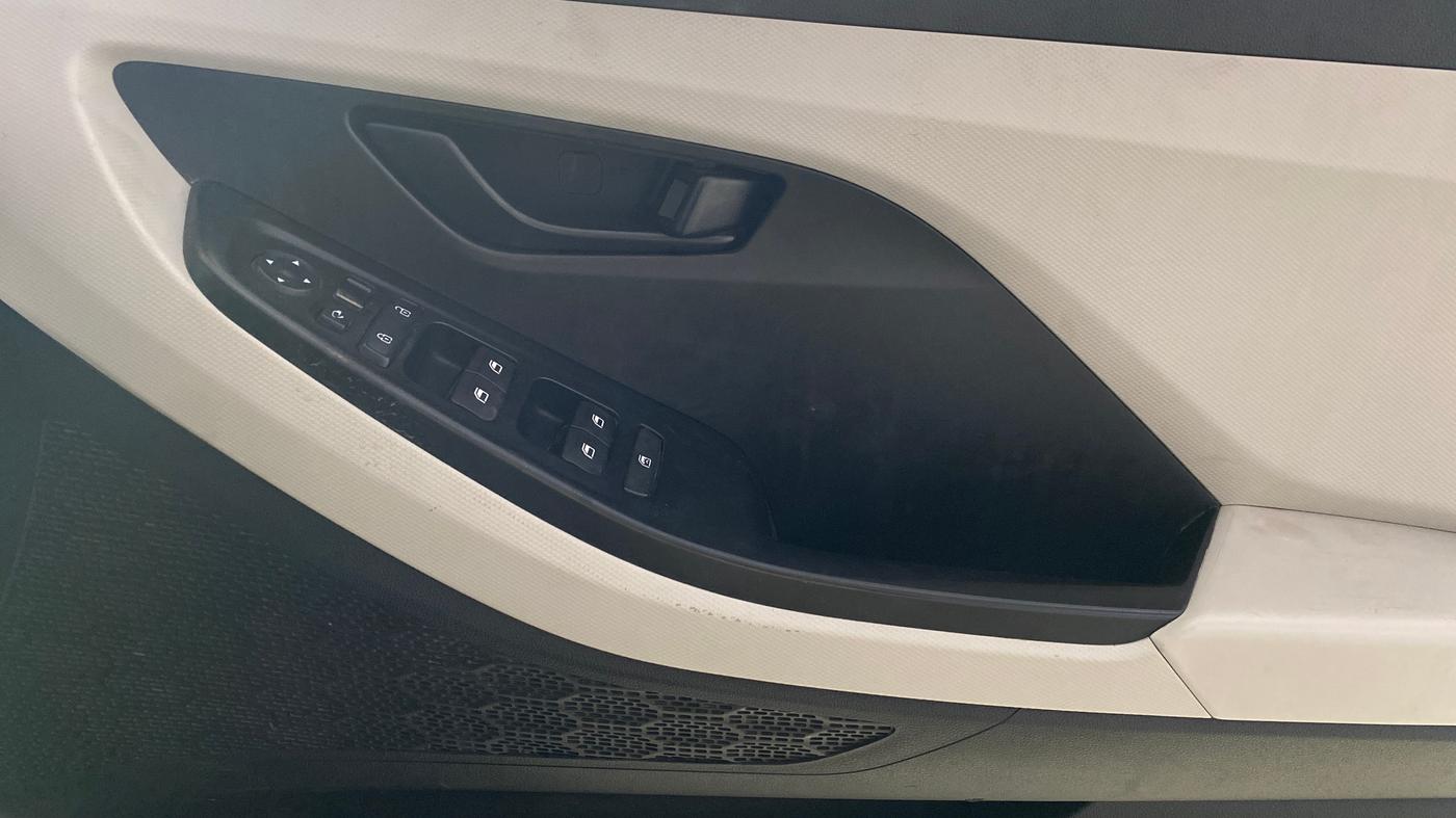 2022 Hyundai Creta E 1.5 DIESEL, Diesel, Manual, 41,912 km, Driver Side Door Panels Control