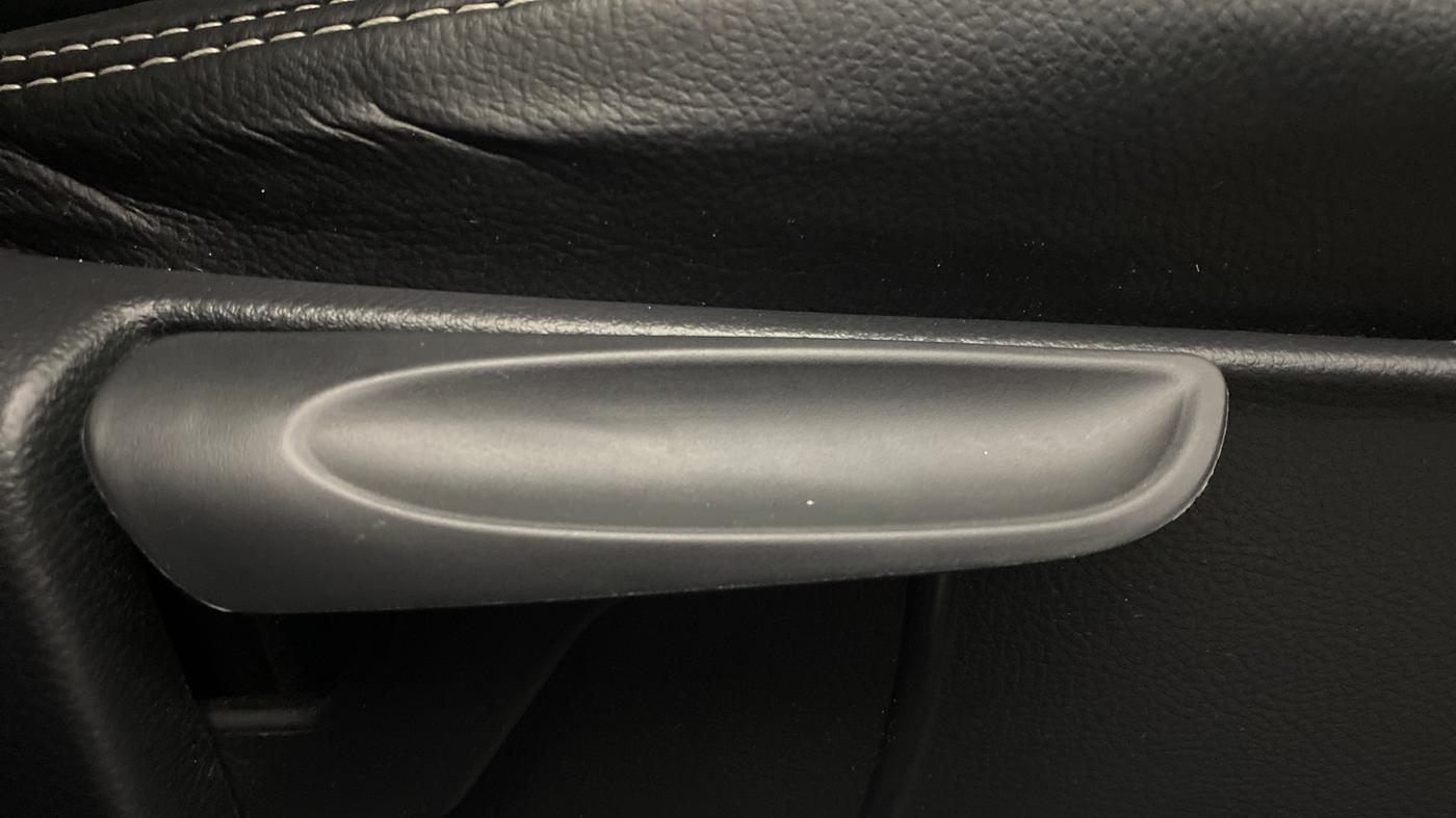 2021 Volkswagen Polo TRENDLINE 1.0L, Petrol, Manual, 26,862 km, Driver Side Adjustment Panel