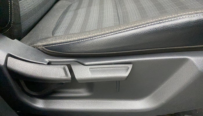 2022 KIA SONET HTK PLUS 1.0 IMT, Petrol, Manual, 16,989 km, Driver Side Adjustment Panel