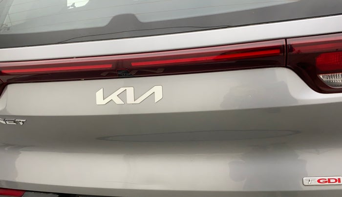 2022 KIA SONET HTK PLUS 1.0 IMT, Petrol, Manual, 16,989 km, Dicky (Boot door) - Minor scratches