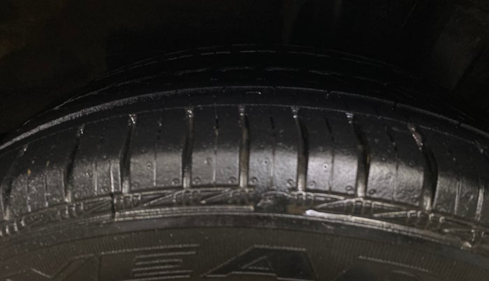 2015 Hyundai Grand i10 SPORTZ 1.2 KAPPA VTVT, Petrol, Manual, 50,768 km, Left Rear Tyre Tread