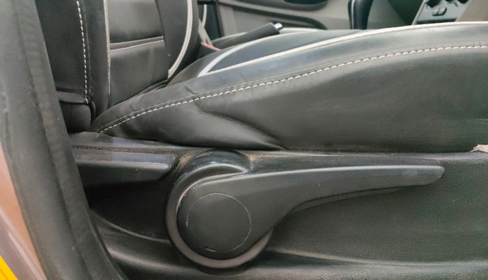 2016 Tata Tiago XZ PETROL, Petrol, Manual, 88,841 km, Driver Side Adjustment Panel