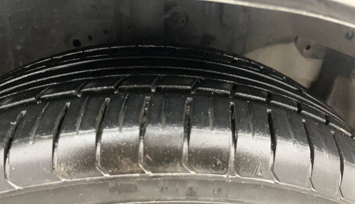 2015 Honda Amaze 1.2L I-VTEC S, Petrol, Manual, 66,525 km, Right Front Tyre Tread