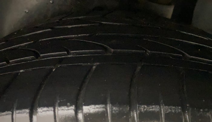 2017 Hyundai Creta SX PLUS AT 1.6 PETROL, Petrol, Automatic, 45,351 km, Left Rear Tyre Tread