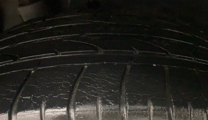 2017 Hyundai Creta SX PLUS AT 1.6 PETROL, Petrol, Automatic, 45,351 km, Right Rear Tyre Tread