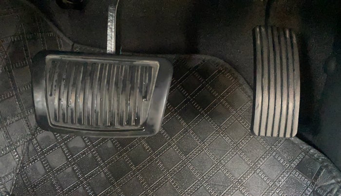 2017 Hyundai Creta SX PLUS AT 1.6 PETROL, Petrol, Automatic, 45,351 km, Pedals