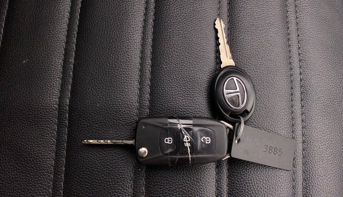 2018 Tata Tiago XZA PETROL, Petrol, Automatic, 42,438 km, Key Close Up