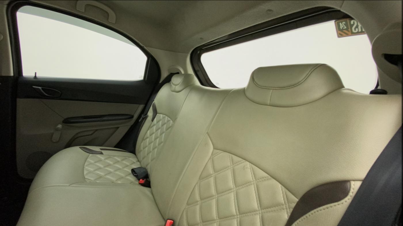 2017 Tata Tiago XE PETROL, Petrol, Manual, 71,260 km, Right Side Rear Door Cabin