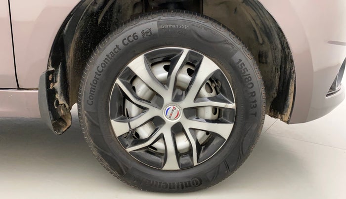2017 Tata Tiago XE PETROL, Petrol, Manual, 71,260 km, Right Front Wheel