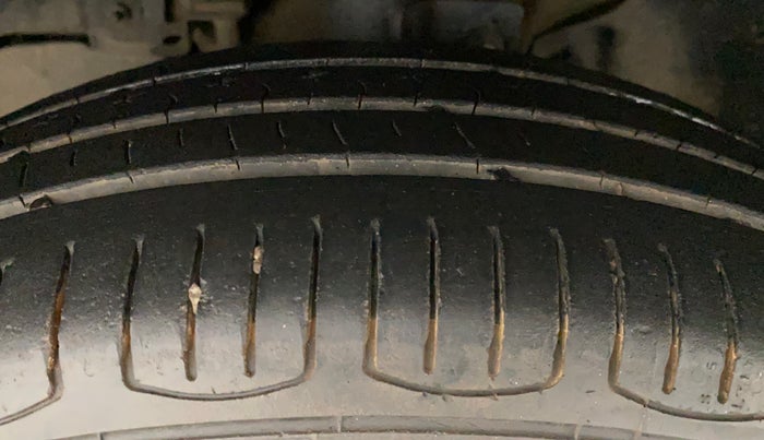 2017 Tata Tiago XE PETROL, Petrol, Manual, 71,260 km, Left Front Tyre Tread