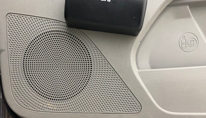 2017 Tata Tiago XE PETROL, Petrol, Manual, 71,260 km, Infotainment system - Front speakers missing / not working