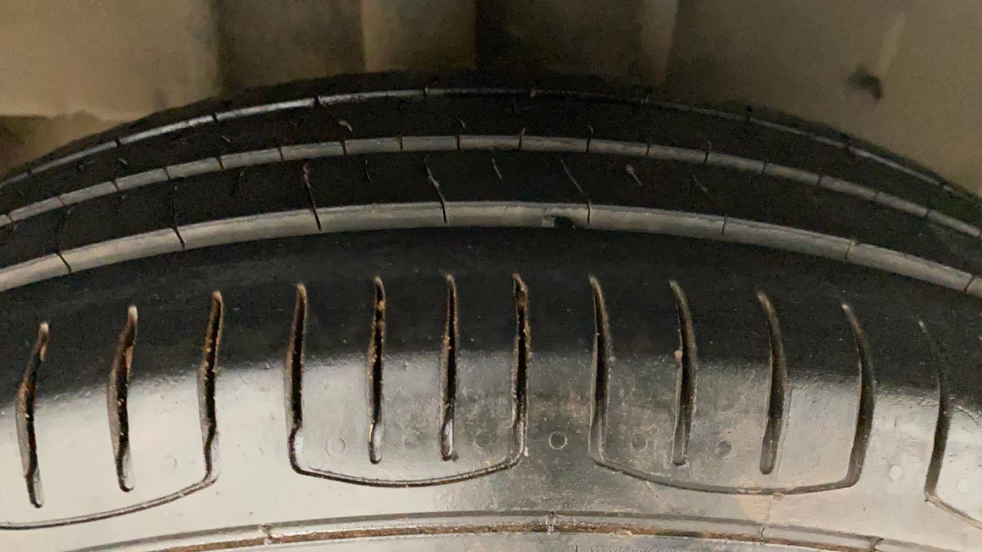 2017 Tata Tiago XE PETROL, Petrol, Manual, 71,260 km, Right Rear Tyre Tread