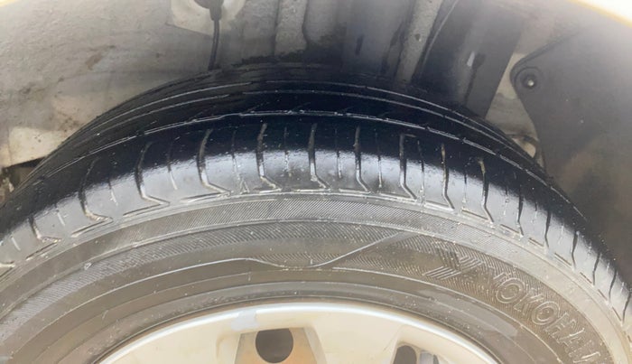 2015 Hyundai Elite i20 SPORTZ 1.2 (O), Petrol, Manual, 78,588 km, Right Front Tyre Tread