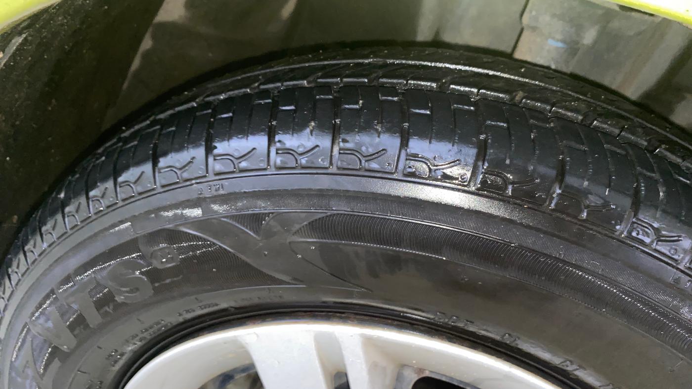 2016 Datsun Redi Go T (O), Petrol, Manual, 48,543 km, Right Front Tyre Tread