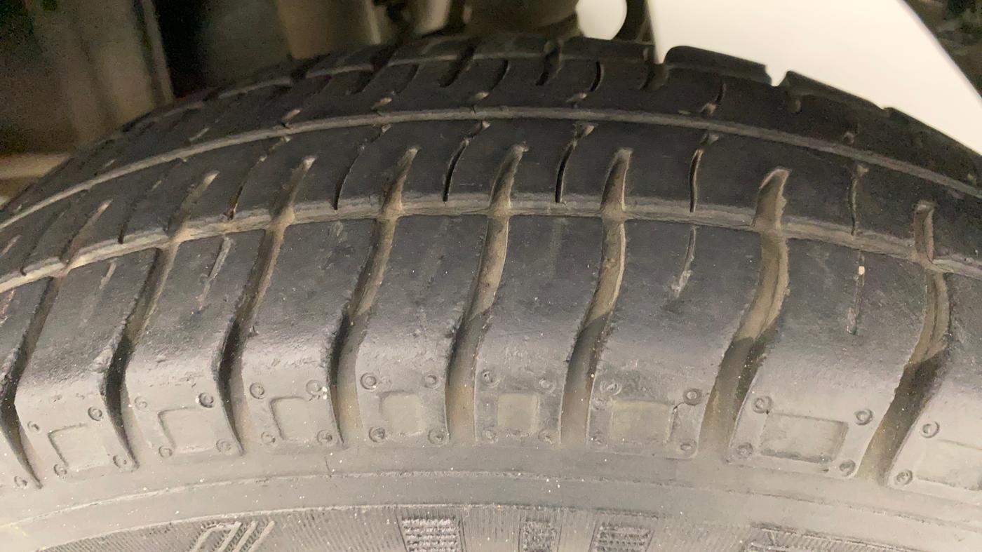 2014 Maruti Alto 800 LXI, Petrol, Manual, 31,007 km, Left Rear Tyre Tread