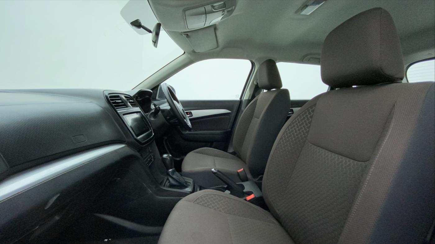 2022 Toyota URBAN CRUISER HIGH GRADE AT, Petrol, Automatic, 15,313 km, Right Side Front Door Cabin
